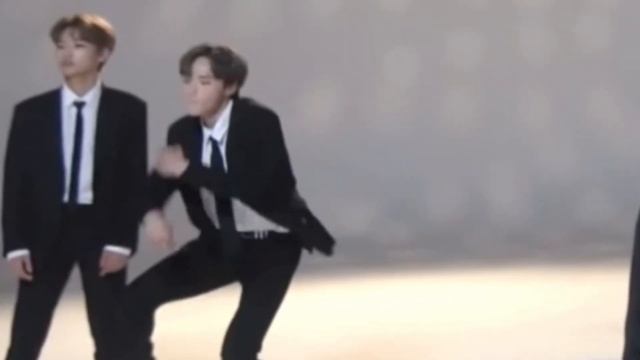 Junseo iconic moments (WEi) смотреть онлайн