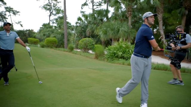 Tiger & Rory vs. DJ, Day & Rahm in Straightest Drive Contest LONG CUT! | TaylorMade Golf смотреть онлайн