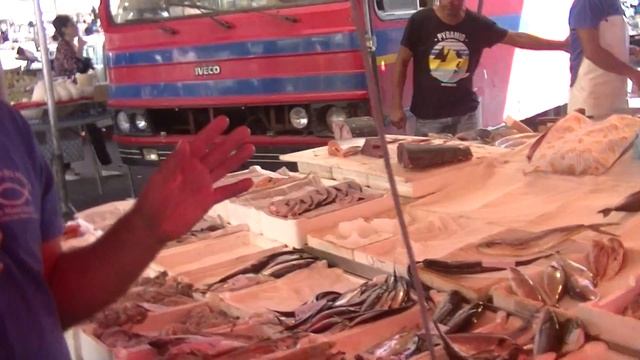 ИТАЛИЯ. Что продается НА РЫНКЕ Катания, Сицилия. ЦЕНЫ на продукты. Обзор. Italy Sicily смотреть онлайн