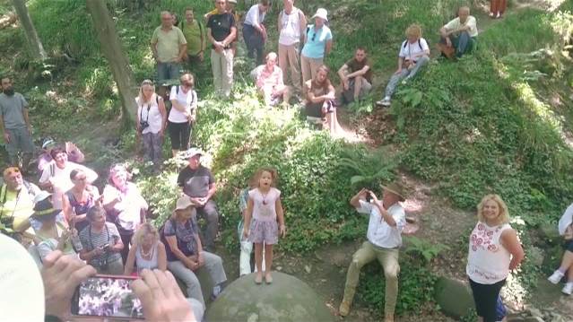 Aryana Uvarova is singing Memory (from CATS) смотреть онлайн