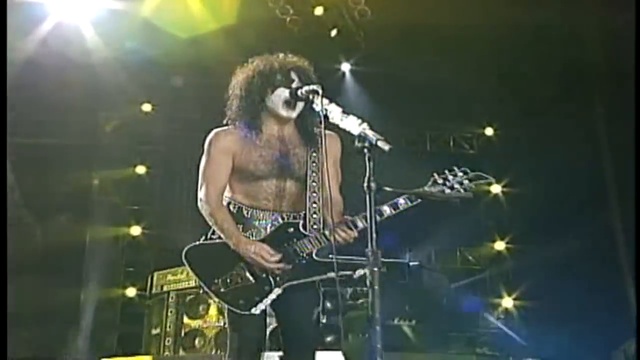 KISS - I Was Made For Lovin' You Live At Dodger Stadium - 1998 смотреть онлайн