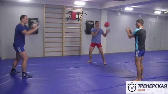 Передача набивных мячей по кругу смотреть онлайн