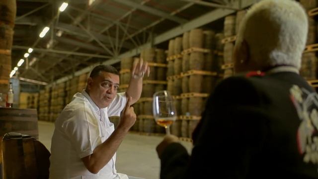HAILA visita la Ronera de Santa Cruz del Norte смотреть онлайн
