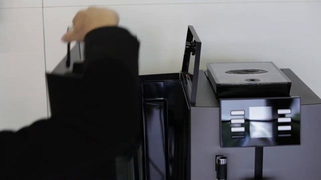 JURA Professional lanceert de nieuwe X6 koffiemachine voor de zakelijke markt смотреть онлайн