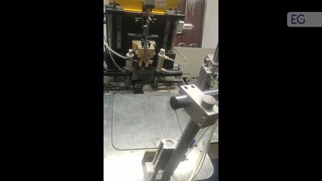 Станок для 2D гибки проволоки, модель WB-2DS смотреть онлайн