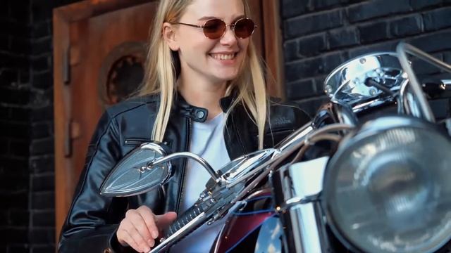 Стильные солнцезащитные очки от Polaroid в 585*Золотой! смотреть онлайн