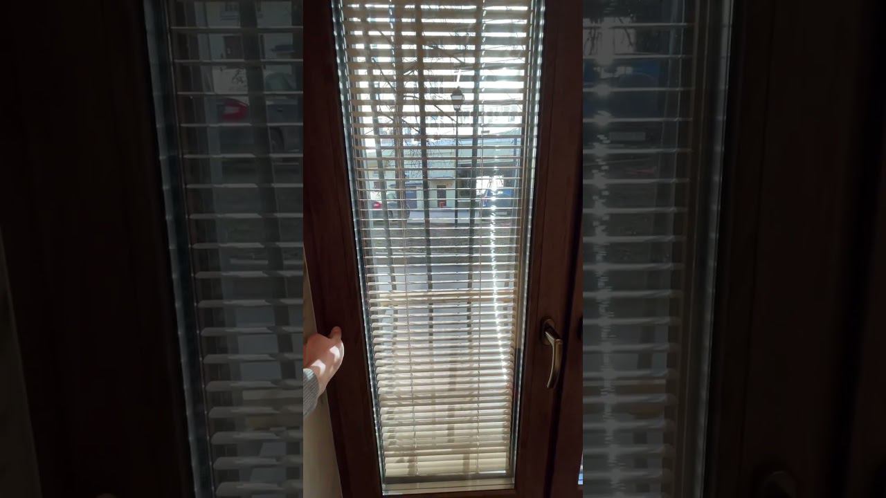 Удобное решение с жалюзи на окнах, особенно если квартира на первом этаже #ремонтквартирвмоскве смотреть онлайн