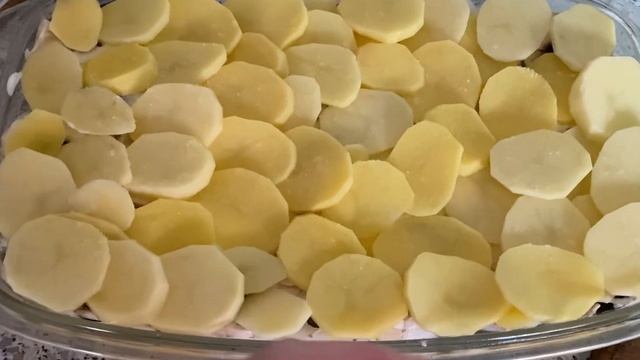 Запечённый картофель ? с грибами шампиньонами под сыром смотреть онлайн