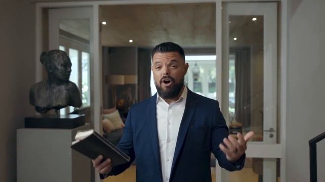 Christmas Eve Celebration смотреть онлайн