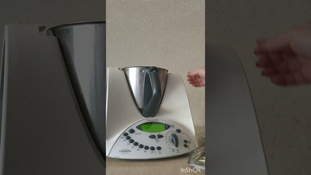 Овощной крем-суп с креветками