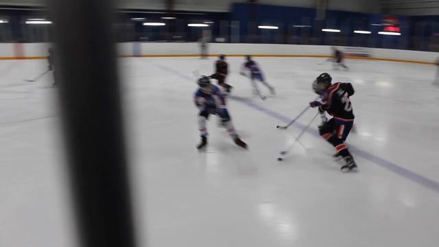 12 YEAR OLD AMERICAN BREAKS CANADIAN'S ANKLES (hockey) смотреть онлайн