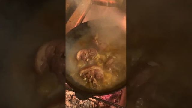 Готовим самую вкусную свиную рульку в пиве. смотреть онлайн