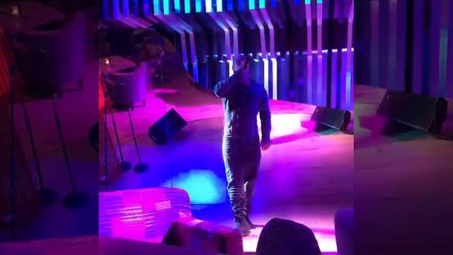 Сергей Глушко зажег в караоке. Тарзан разводится с Наташей Королёвой? смотреть онлайн