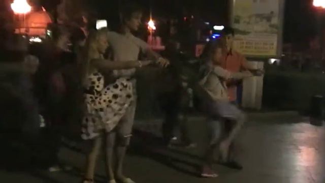 Последний вечер в Ялте, танцы на Набережной 5 смотреть онлайн
