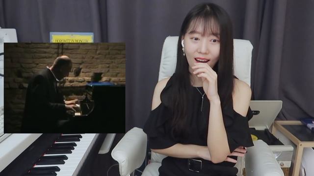 Reacts to the BEST Jazz Piano Videos on YouTube смотреть онлайн