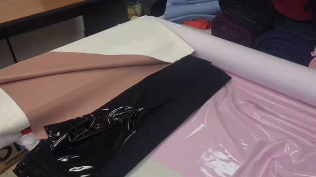 Выбираем ткань (экокожу) на леггинсы смотреть онлайн