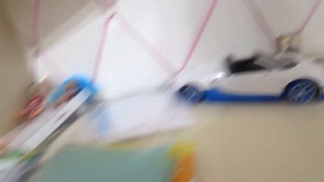ВЛОГ Милана пошла в третий класс Покупаем спортивный костюм для школы смотреть онлайн