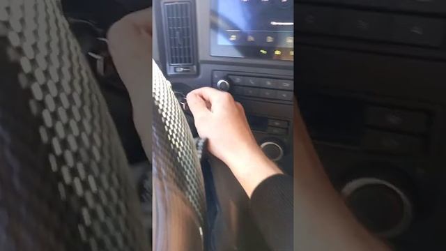 Вольво FMX самосвал. Подъем и опускание кузова.