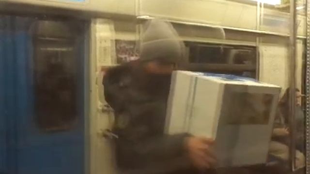 Поездка по Серпуховско - Тимирязевской линии на составе 81-760 Ока (04.03.2023) смотреть онлайн