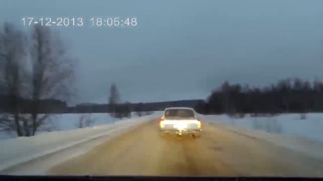 Погоня ДПС !!! Водитель от Бога... смотреть онлайн