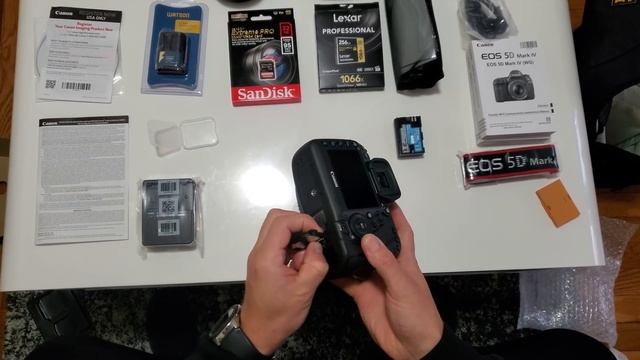 Unbox New Canon EOS 5D Mark IV failed to start with battery grip смотреть онлайн