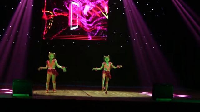 Танцевальный коллектив "ФЕМИЛИ" - КОШЕЧКИ на чемпионате ART DANCE 2018 смотреть онлайн