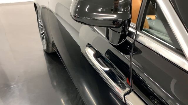 2019 Rolls-Royce Dawn Bespoke Interior - Walkaround in 4k смотреть онлайн