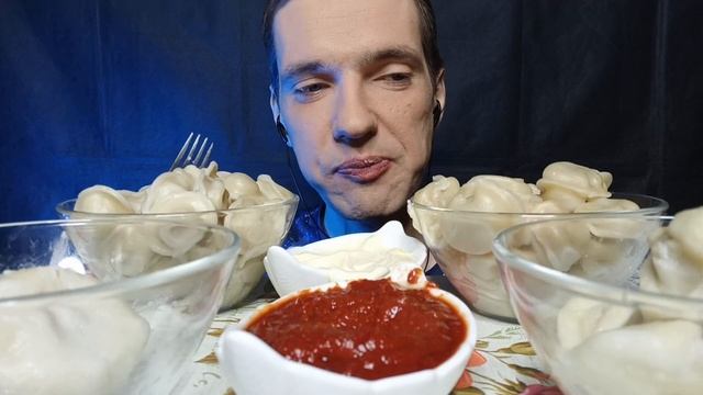 АСМР ИТИНГ ПЕЛЬМЕШЕК И ХИНКАЛЕЙ ASMR EATING DUMPLINGS and KHINKALI смотреть онлайн