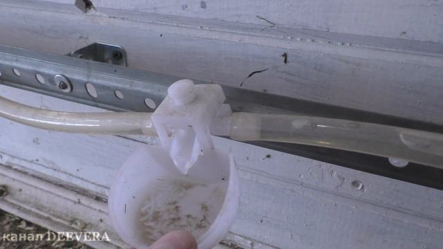 Куры на даче! Продуманный курятник своими руками, поильная система для кур, кормушки для кур! смотреть онлайн