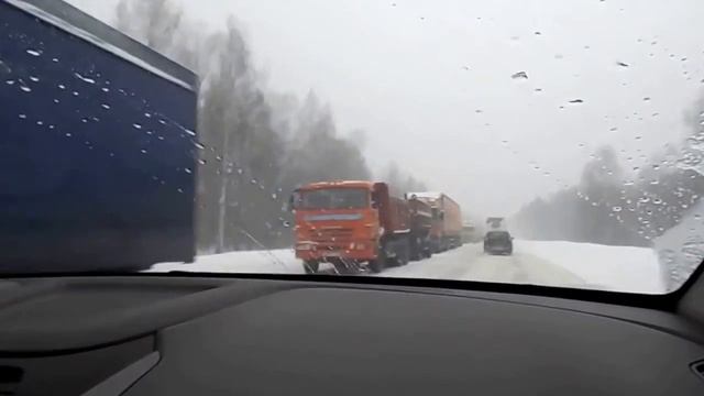 многокилометровая пробка на трассе М5.ФЕВРАЛЬ 2017 смотреть онлайн
