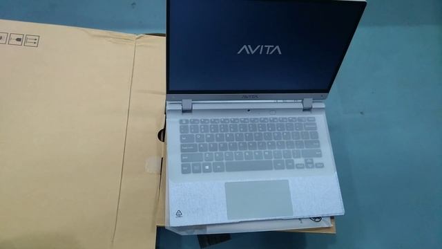 AVITA Essential 14" 1920x1080 Full HD IPS, Intel Celeron N4020, 4GB DDR4 RAM, 128GB SSD, Unboxing. смотреть онлайн