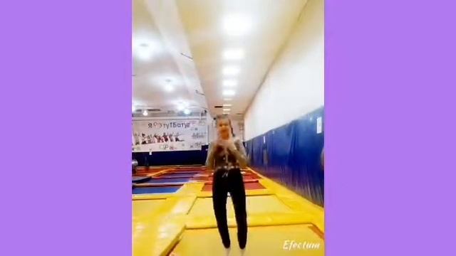 ВЛОГ//БАТУТНИК//АТТРАКЦИОНЫ//MILANA MAHLJAR смотреть онлайн