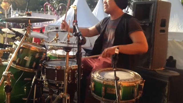 Roland Go : Mixer test Drive Baby I'm Yours Cover By PULSE band at Sanur Vilage Festival смотреть онлайн