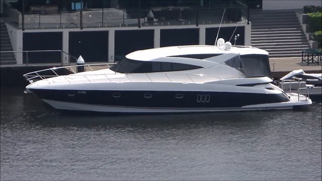 More zooming with Panasonic DMC-FZ70 superzoom camera смотреть онлайн