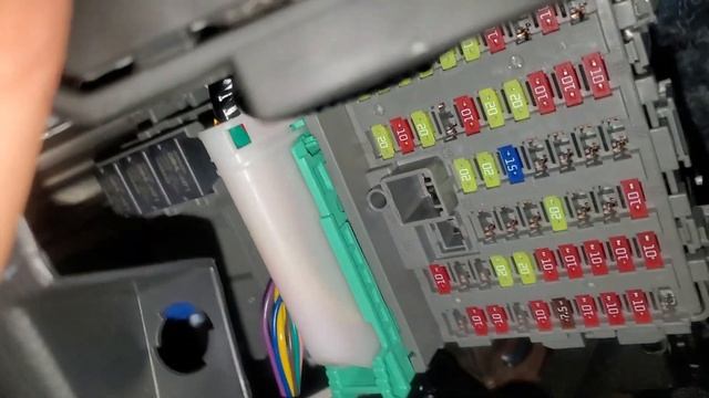 2019 Honda Accord Power Outlet Fuse and Relay Location смотреть онлайн