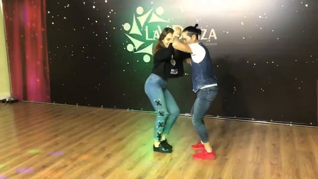 El Chino & Valeriya - Bachata Dominicana - LaViDanza, Vladimir, 2019 смотреть онлайн