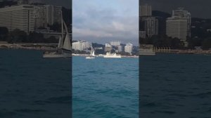 грустили волны в Чёрном море..