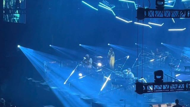 Bon Iver „Holocene“ live at Mercedes Benz Arena, 31.10.22, Berlin смотреть онлайн