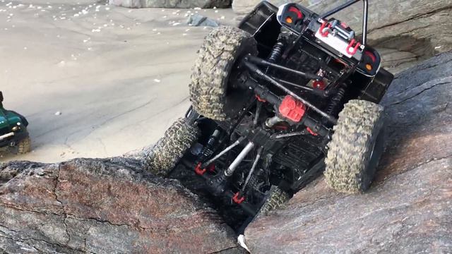 Traxxas TRX4 Defender & SCX10 II Jeep Cherokee & Wrangler Beach Drive #