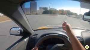 Покинуть перекресток с круговым движением на третьем съезде