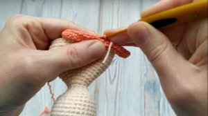 Поросенок крючком. Пальчиковая игрушка // мастер-класс toyfabric