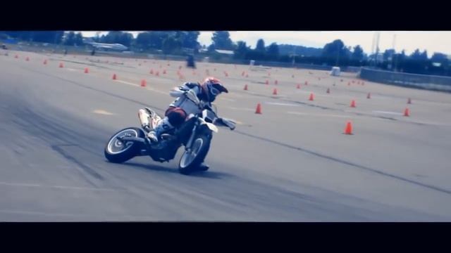 Супермотоциклы для суперлюдей Supermoto смотреть онлайн