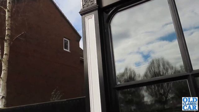 Admiring a vintage 1920s/1930s car garage in Castle Street Northwich, plus bonus pre-war Morris! смотреть онлайн