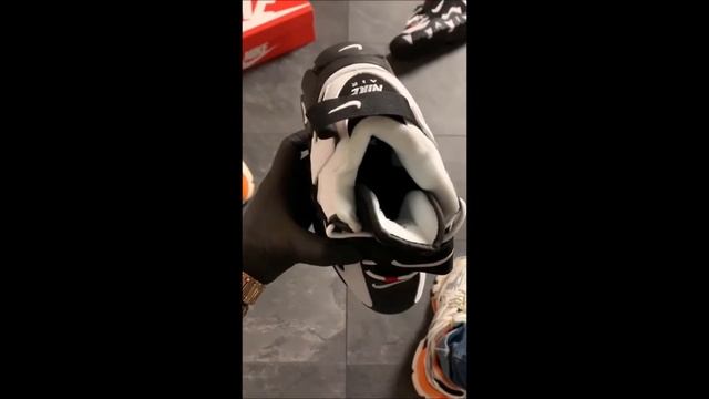 Обзор кроссовок Nike Air Max Barrage Black White смотреть онлайн