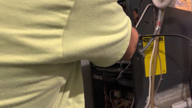 FURNACE FIX | PRESSURE SWITCH STUCK OPEN смотреть онлайн