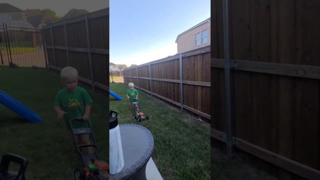 How to use Husqvarna toy lawnmower смотреть онлайн