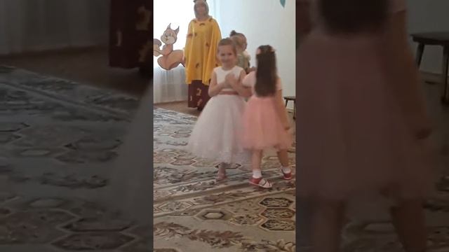 Танец ягода кокетка смотреть онлайн