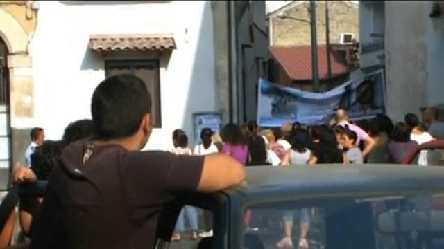 Teverola - Funerali Giuseppe Amato смотреть онлайн