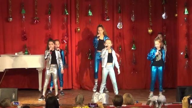 "Танцуй со мной". Новогодний открытый урок 15 декабря 2018 г. смотреть онлайн