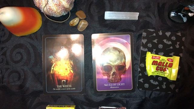 Halloween Old School Candy Oracle смотреть онлайн